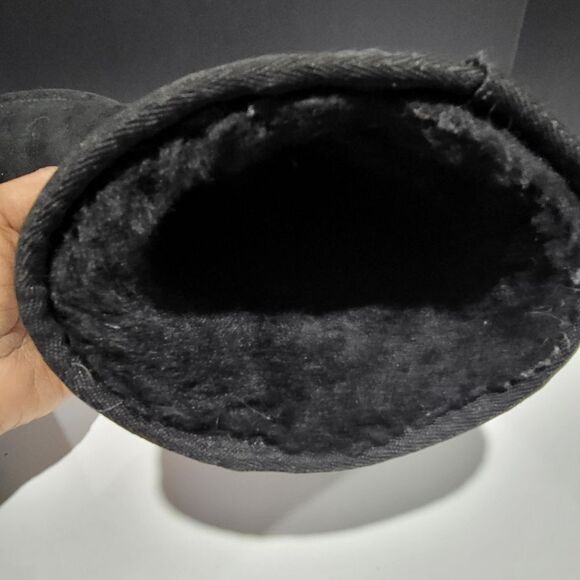 Ugg Size 6 Tall Black Boots - Picture 8 of 11